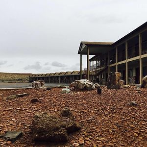Whispering Sands Motel